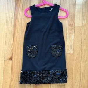 Partially sequins black dress very elegant